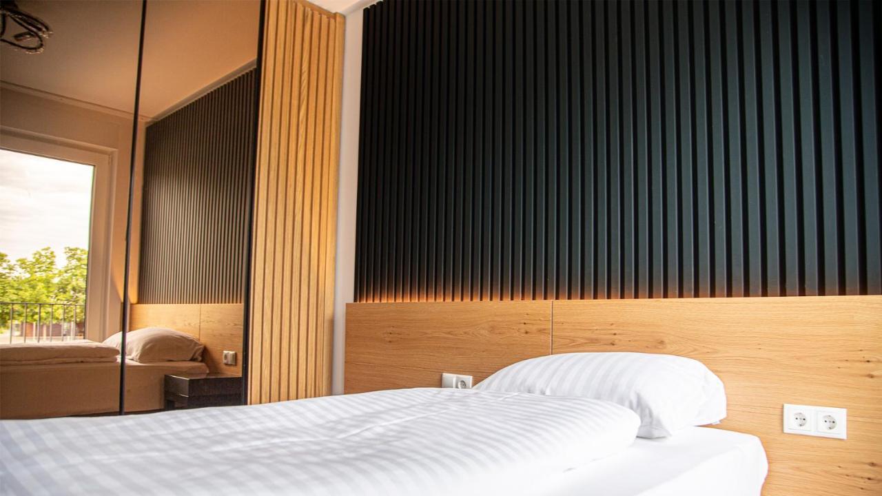 Rheinapart Hotel Und Boardinghouse Борнґайм Екстер'єр фото